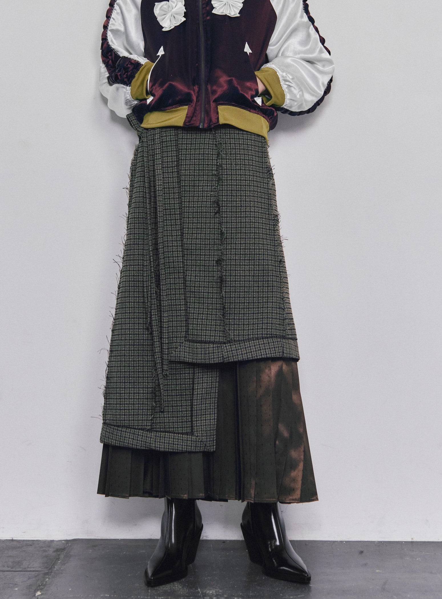 Pleats wrapping skirt - Gray tweed