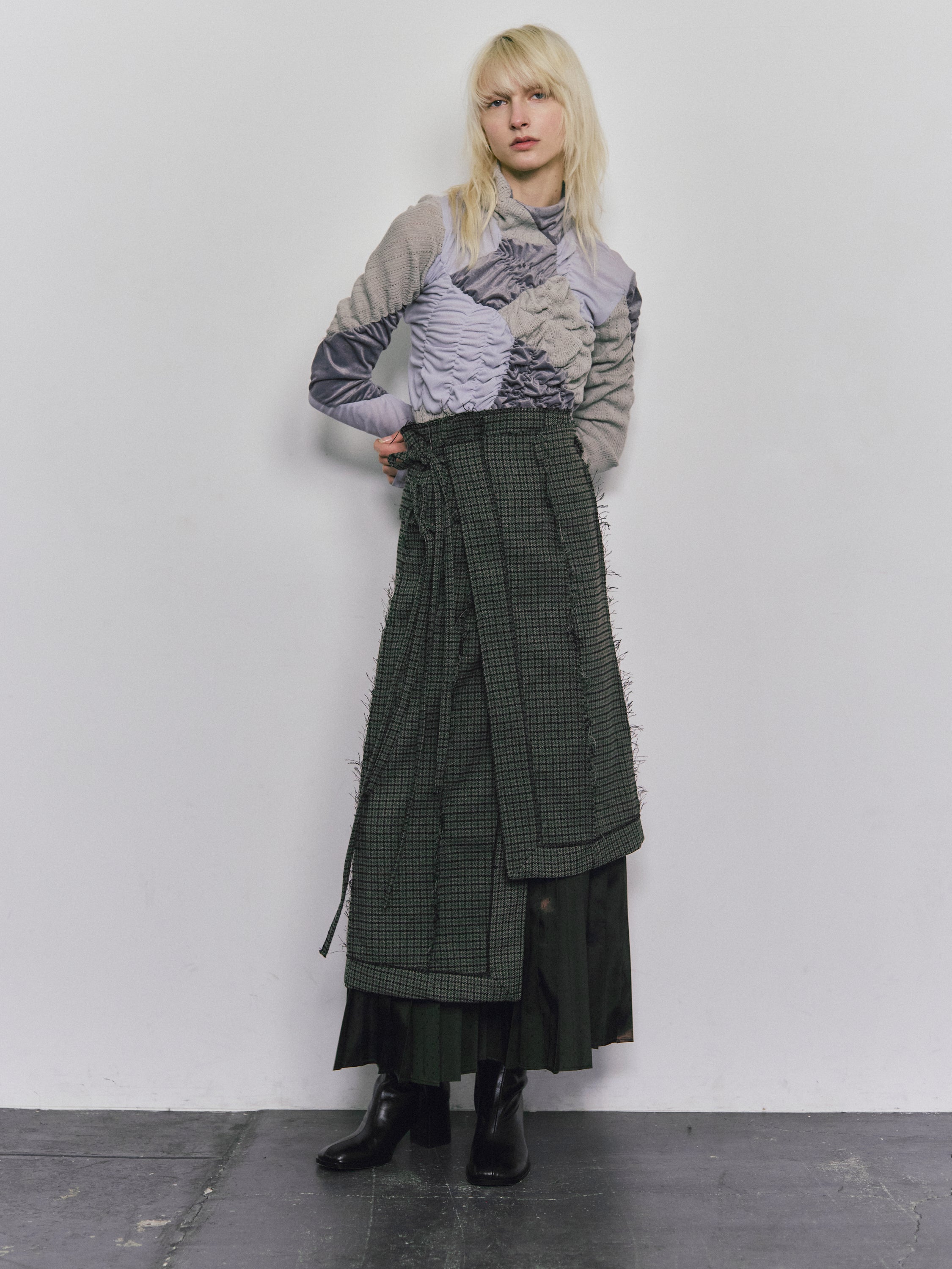 Pleats wrapping skirt - Gray tweed
