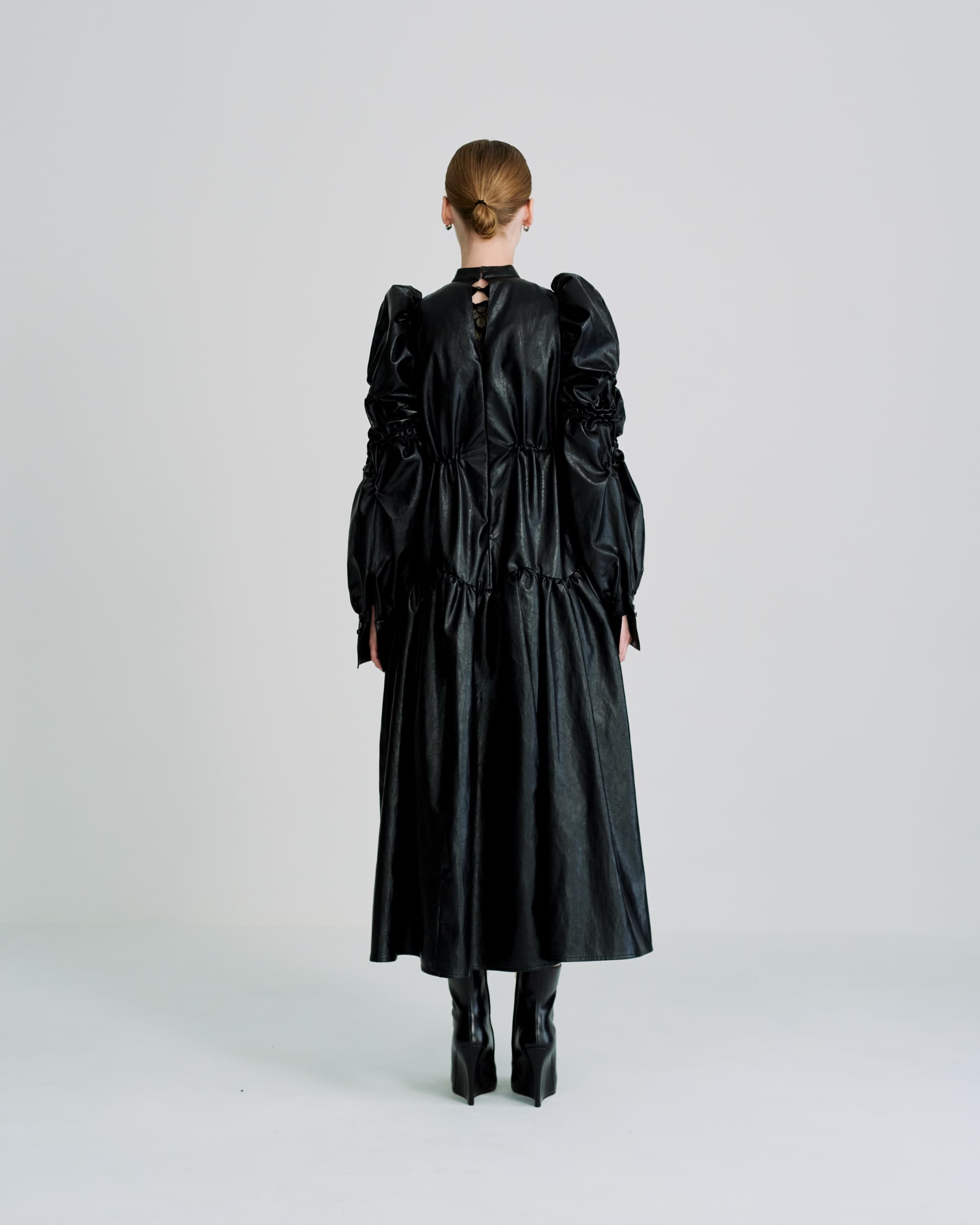 Standneck bubble sleeve dress - Black-leather