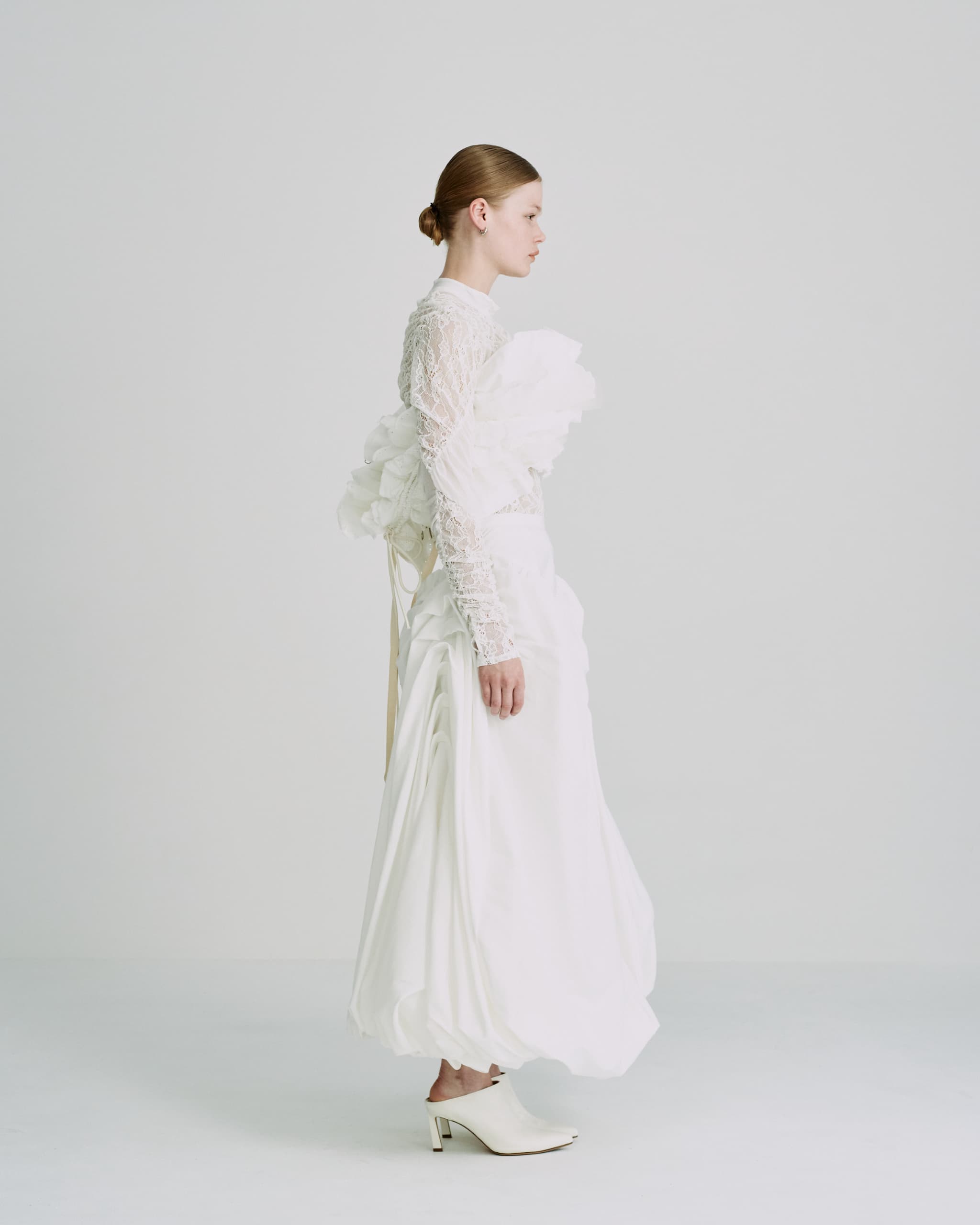 Stand neck shirring pullover - White
