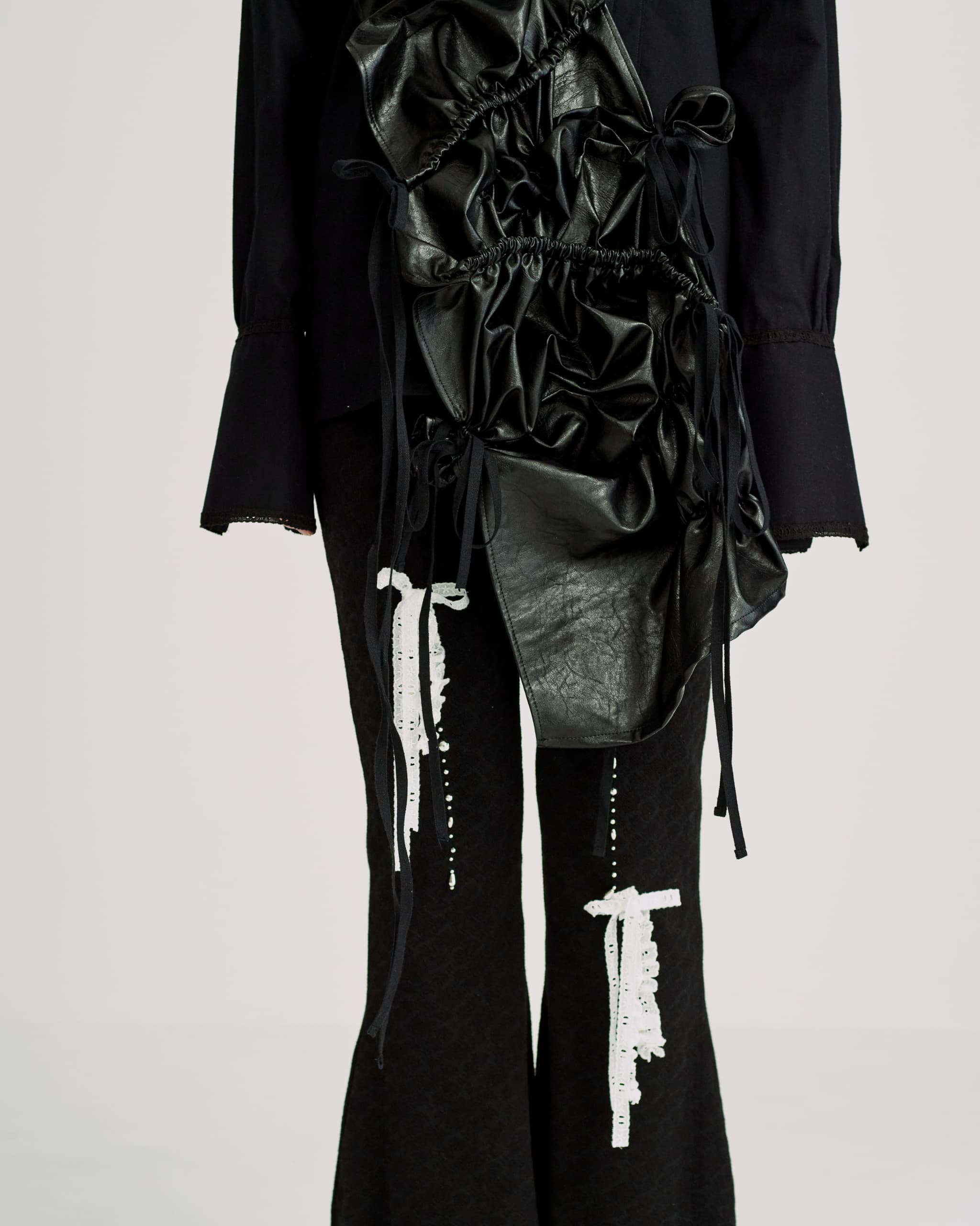 Preater apron dress - Black-leather