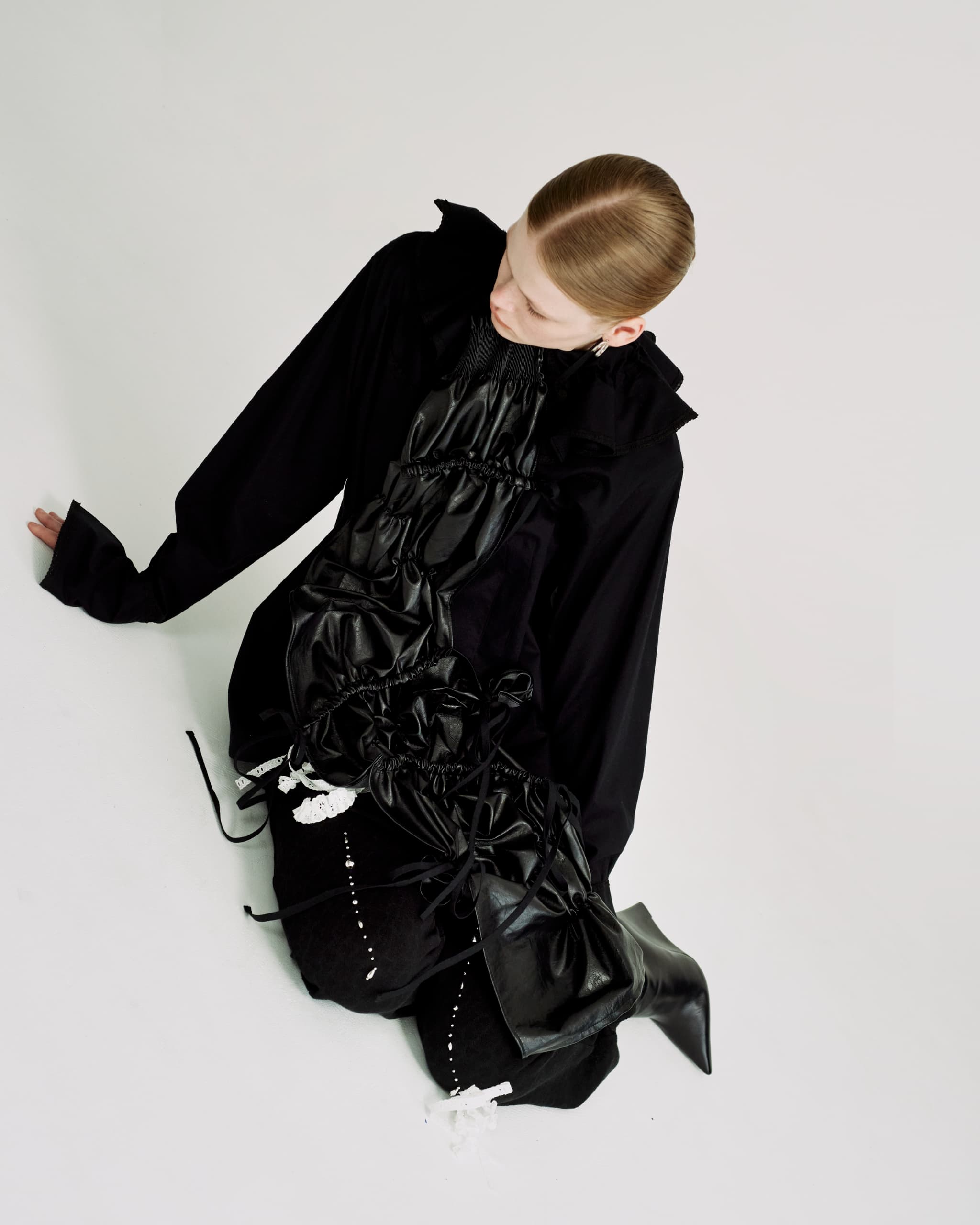 Flare collar blouse - Black