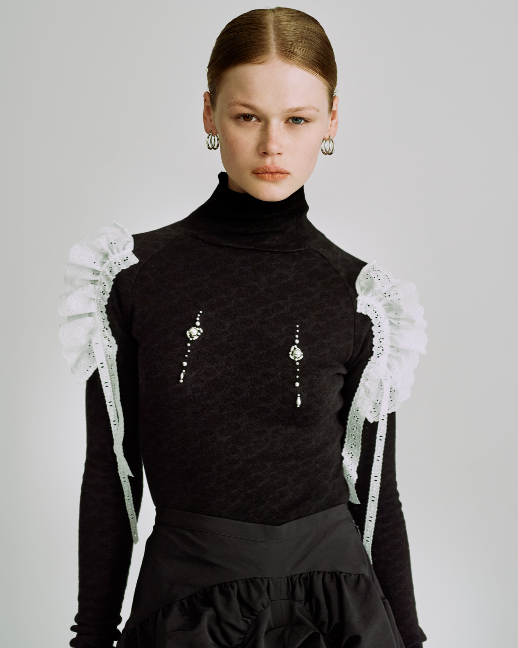 Lace bijou knit pullover - Black