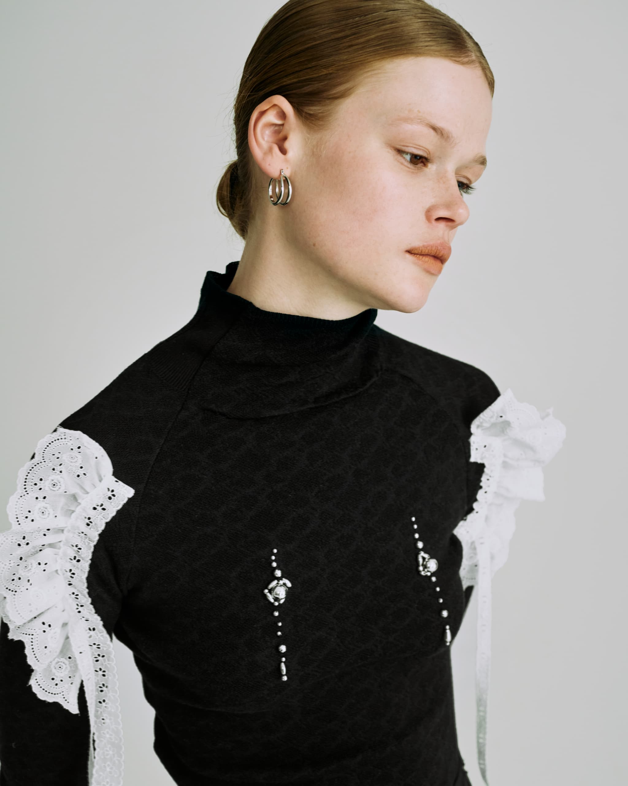 Lace bijou knit pullover - Black
