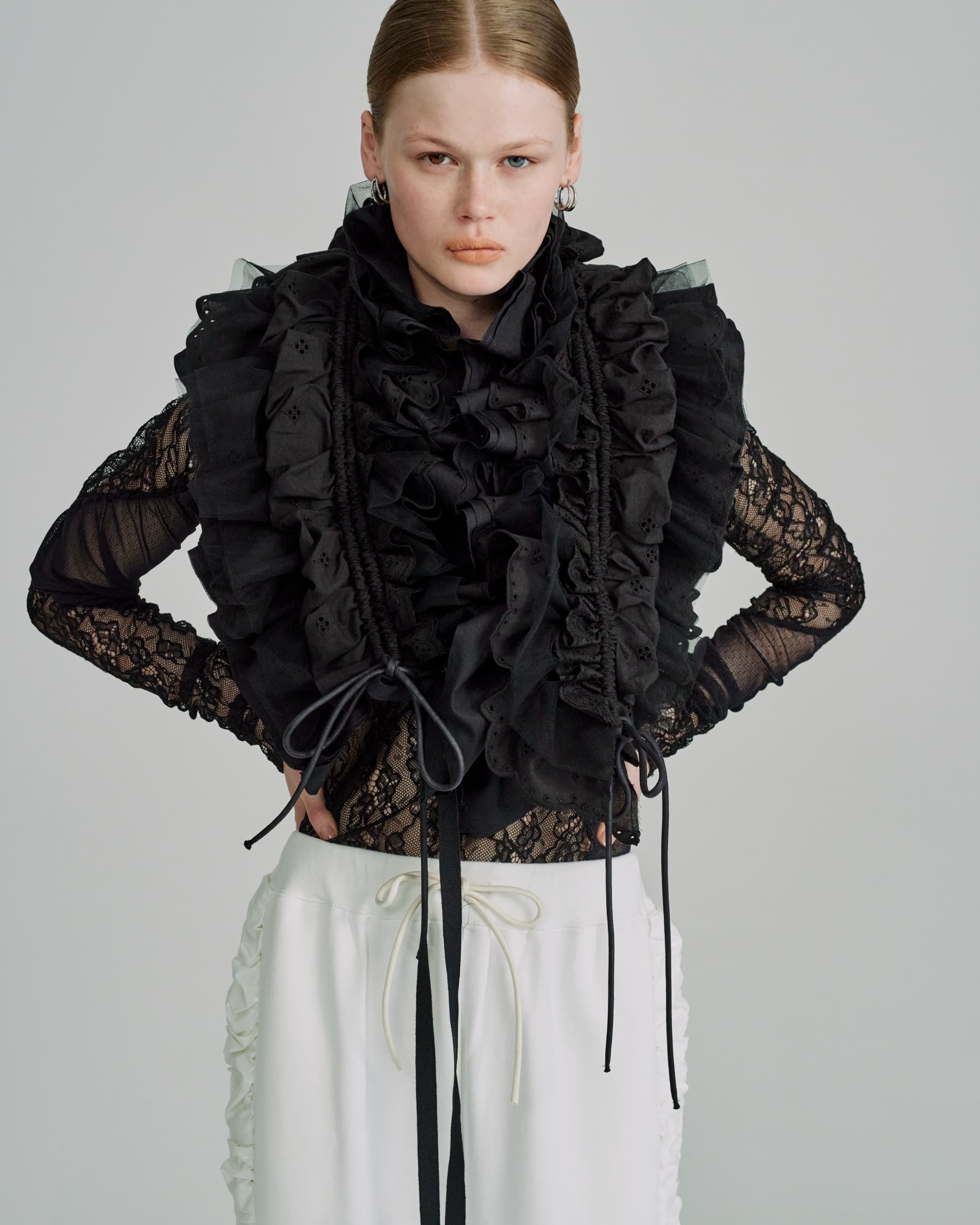 Stand neck shirring pullover - Black