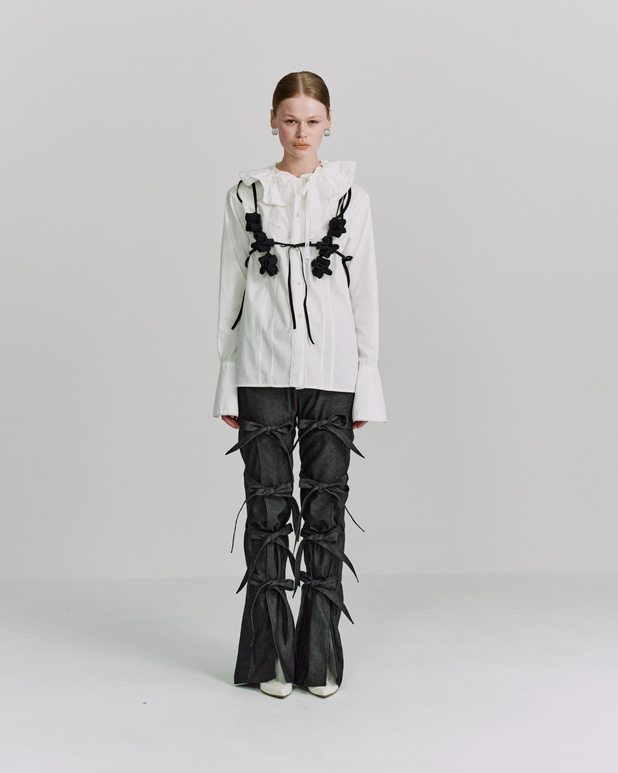 Flare collar blouse - White