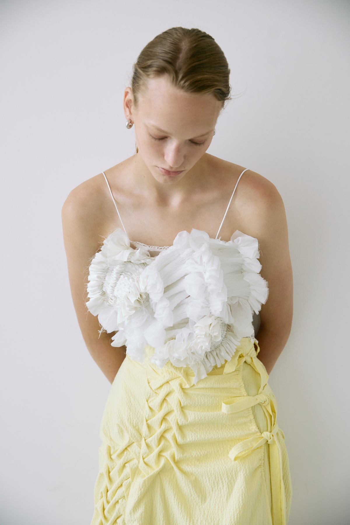Hand pleats assemble bustier - White