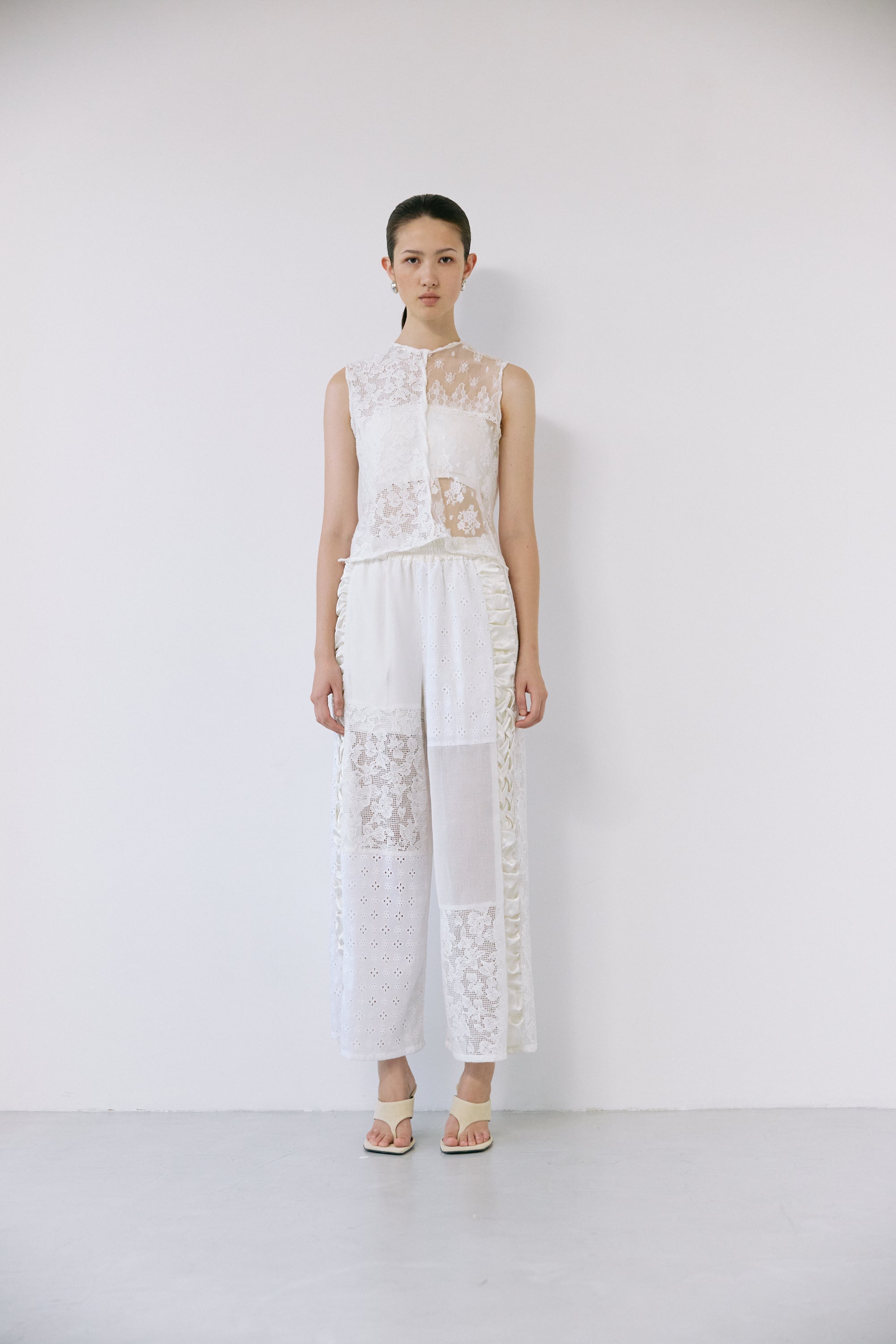 Satin line lace patchwork pants - Off-white
