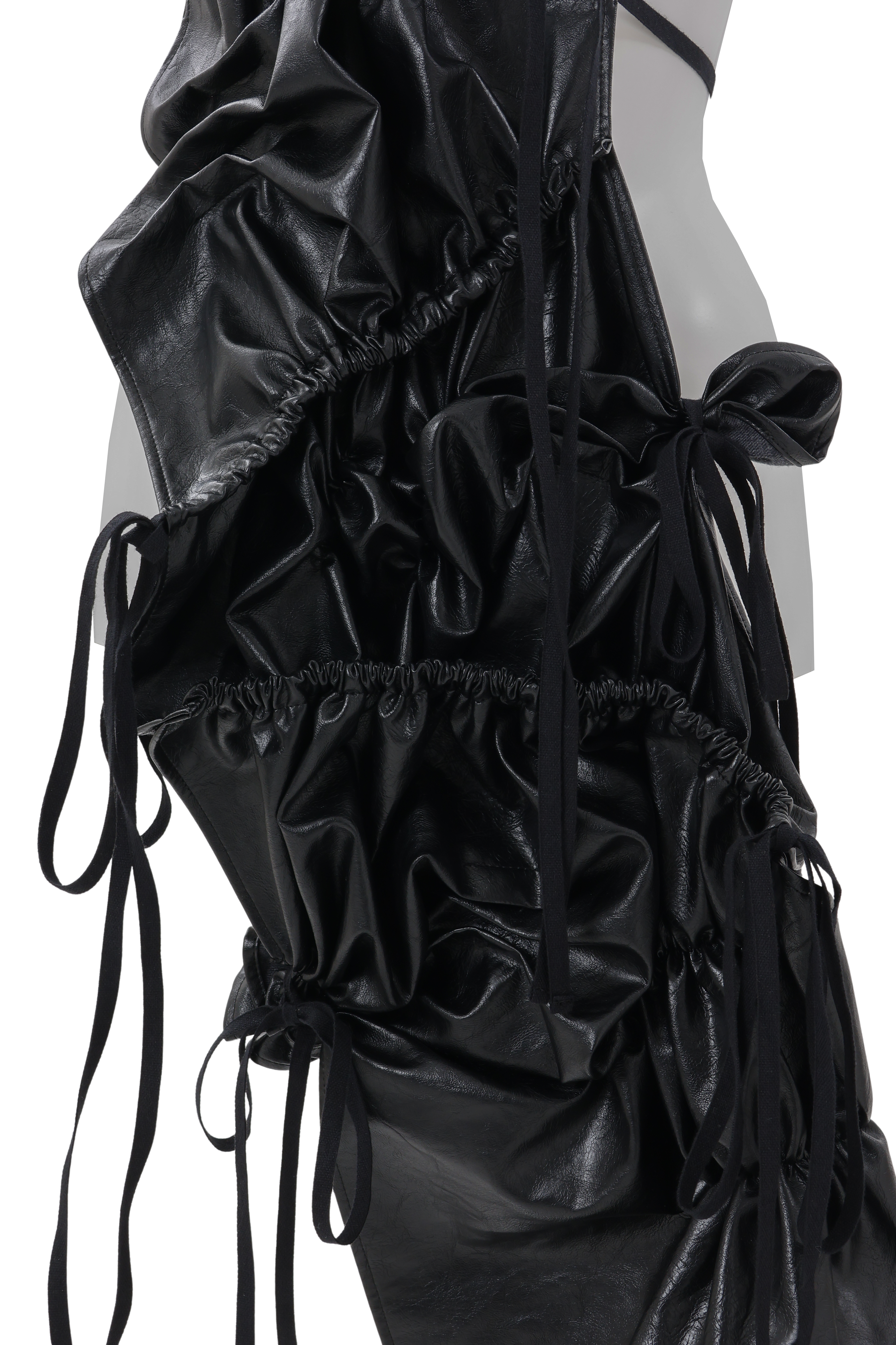 Preater apron dress - Black-leather