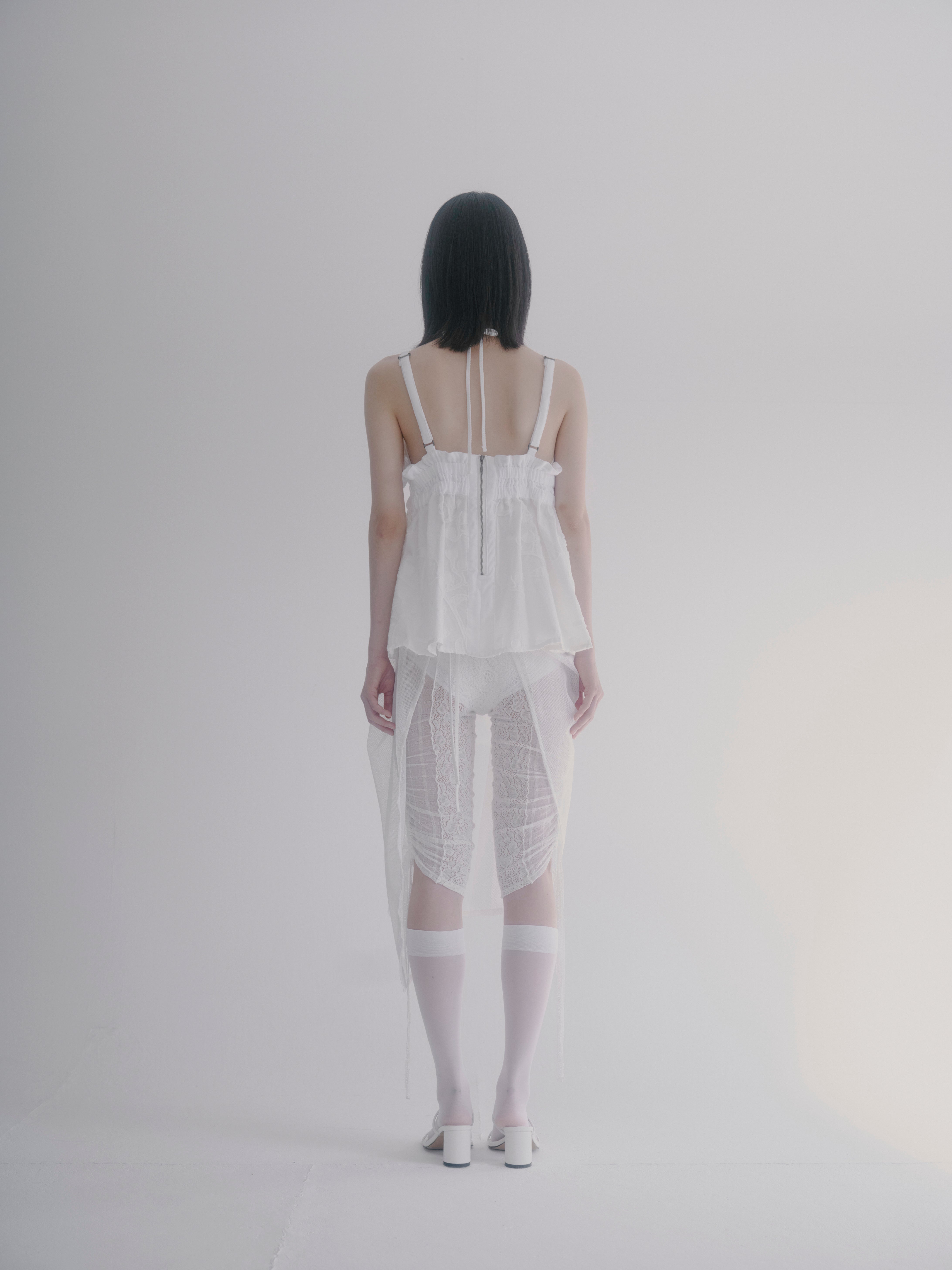 Sprouting drape apron dress - White
