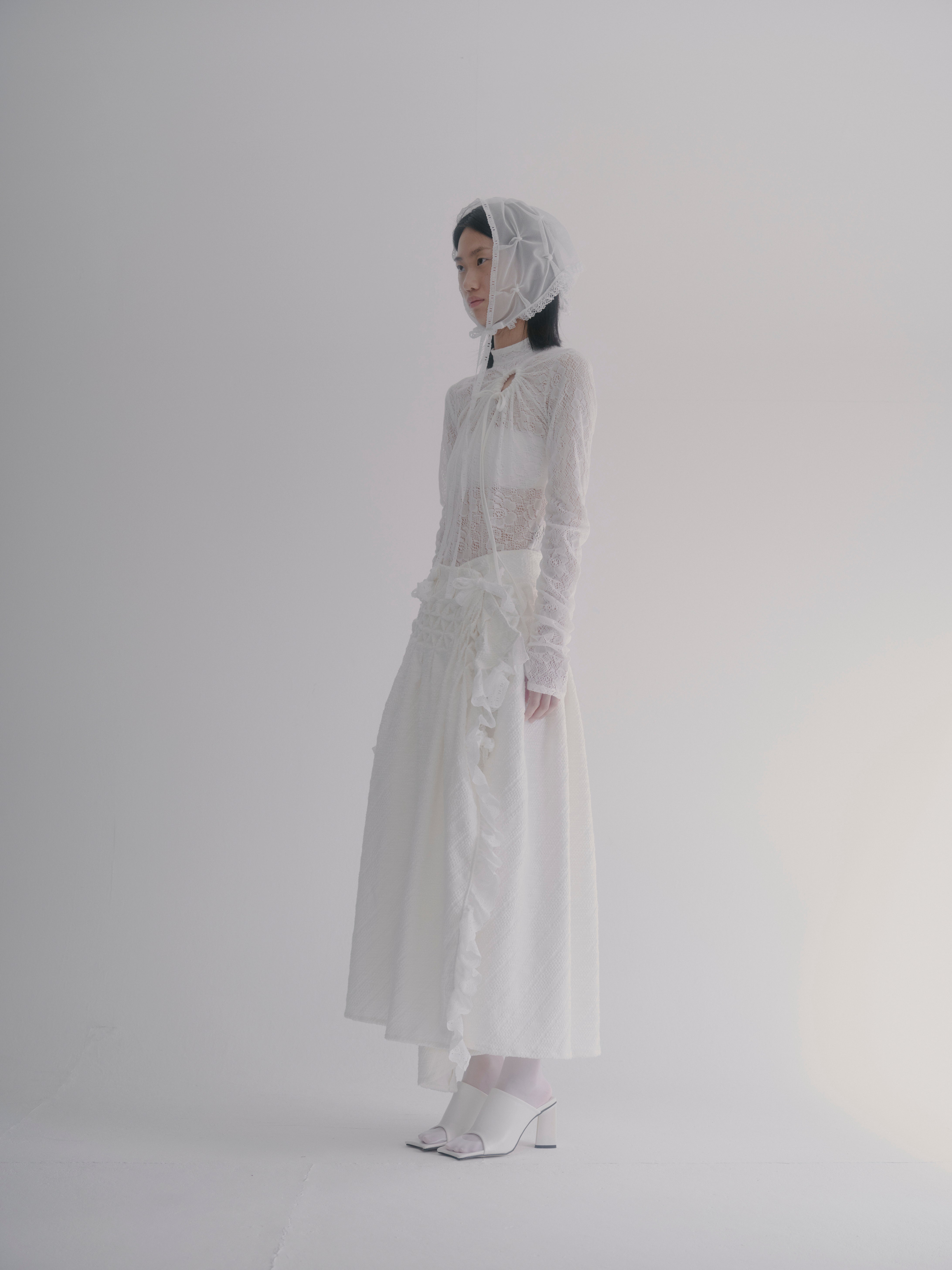 Hole lace skin top - White