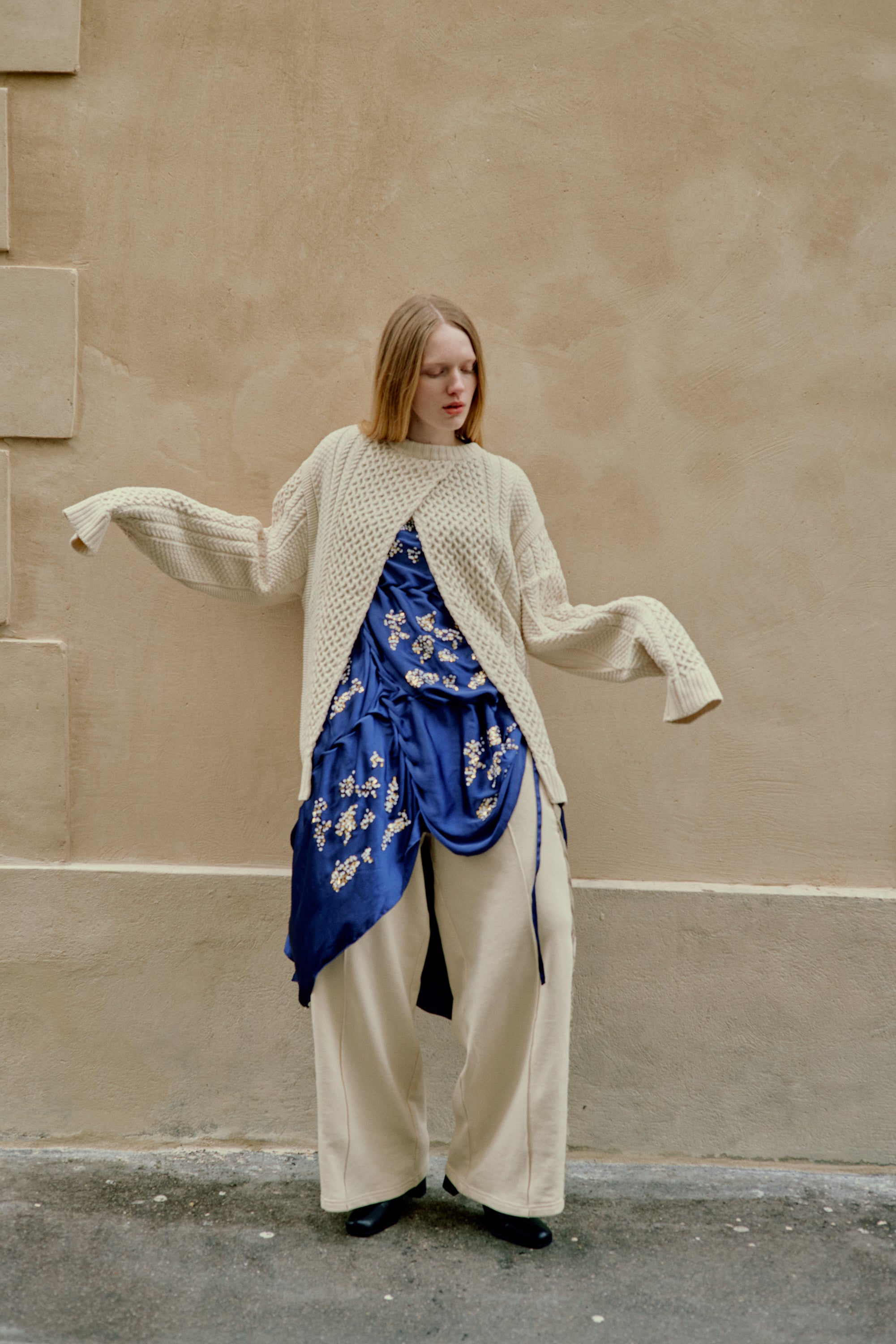 Back open aran knit - Ivory October delivery