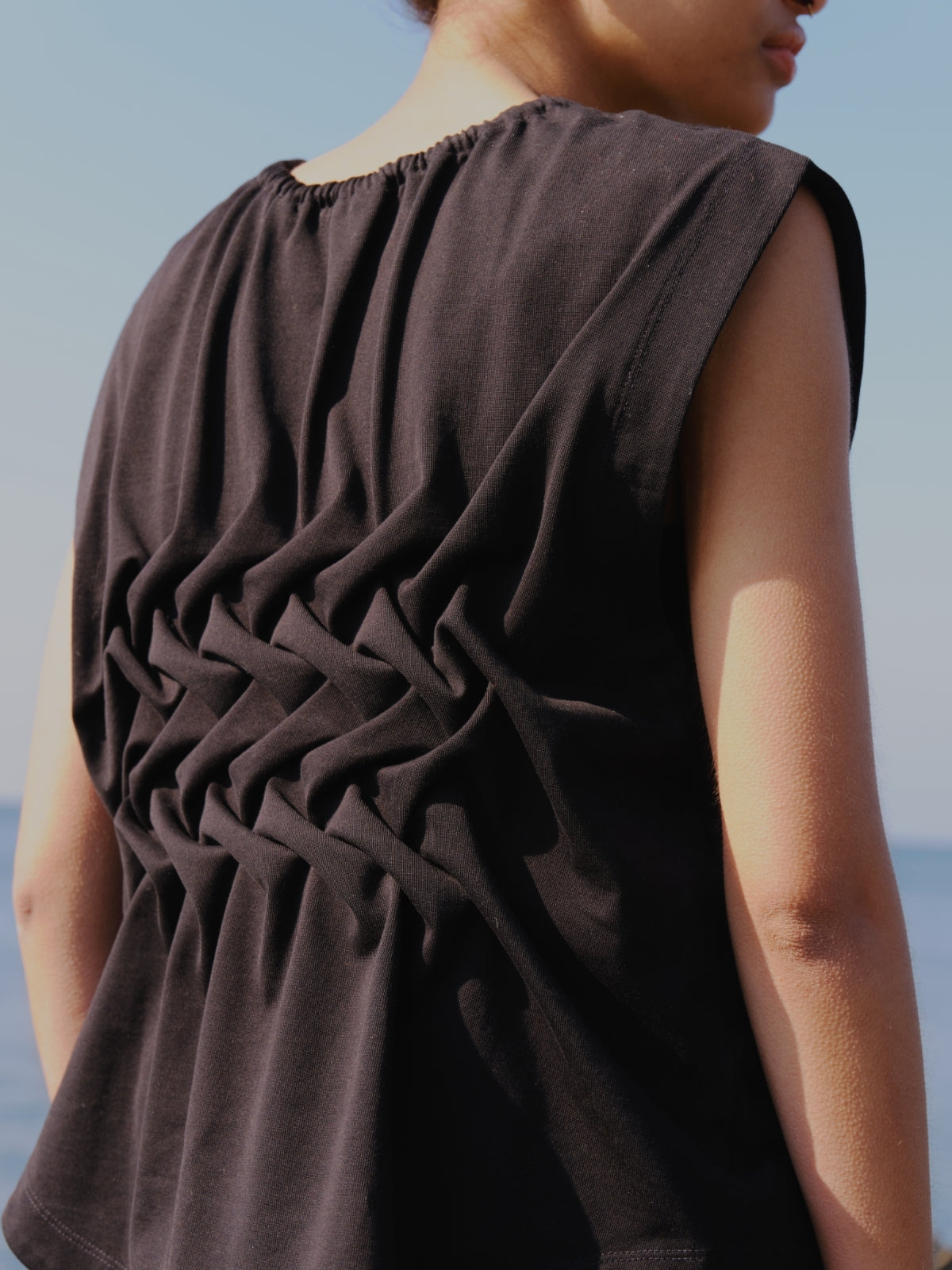 Gatherneck pullover - Black
