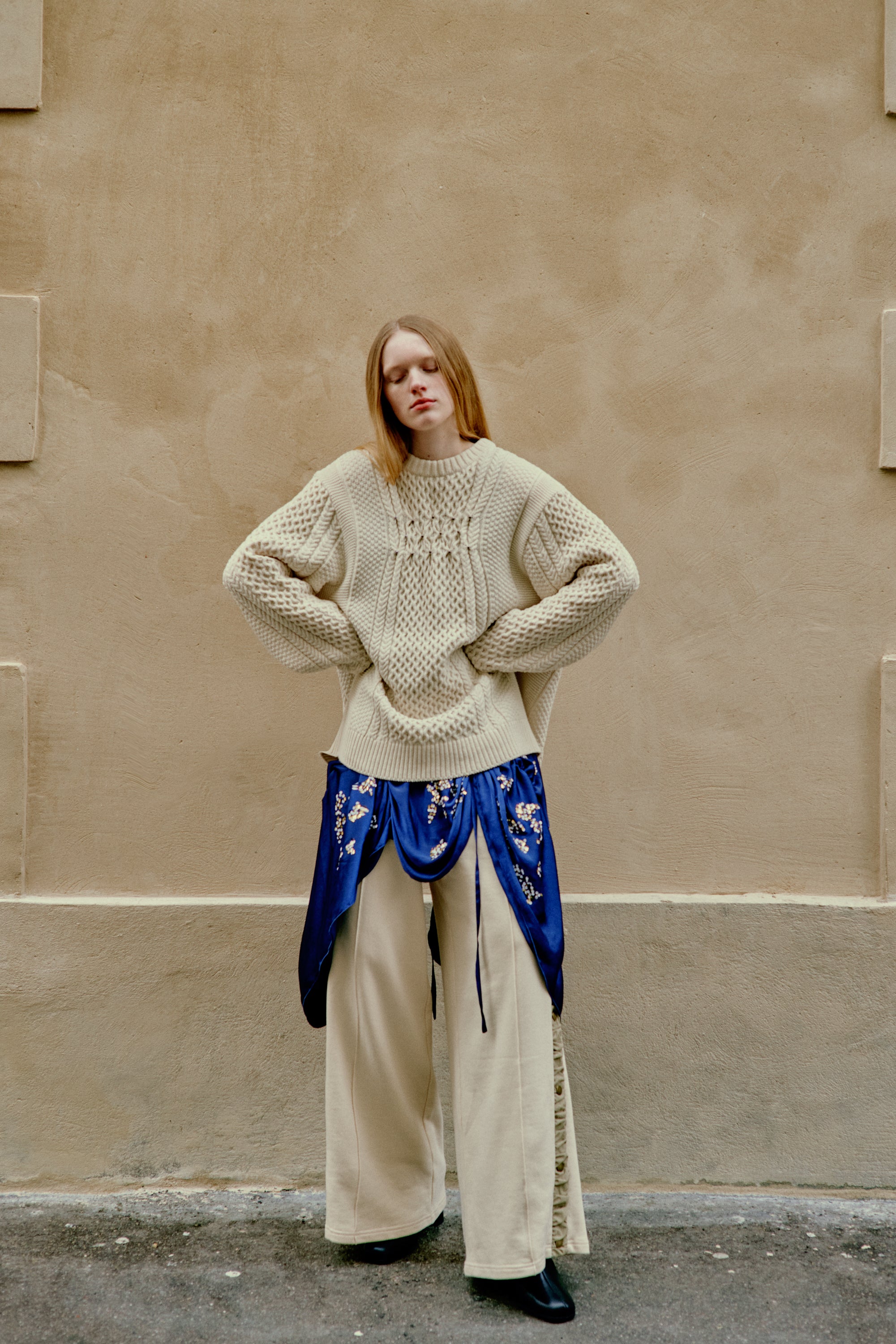 Back open aran knit - Ivory October delivery