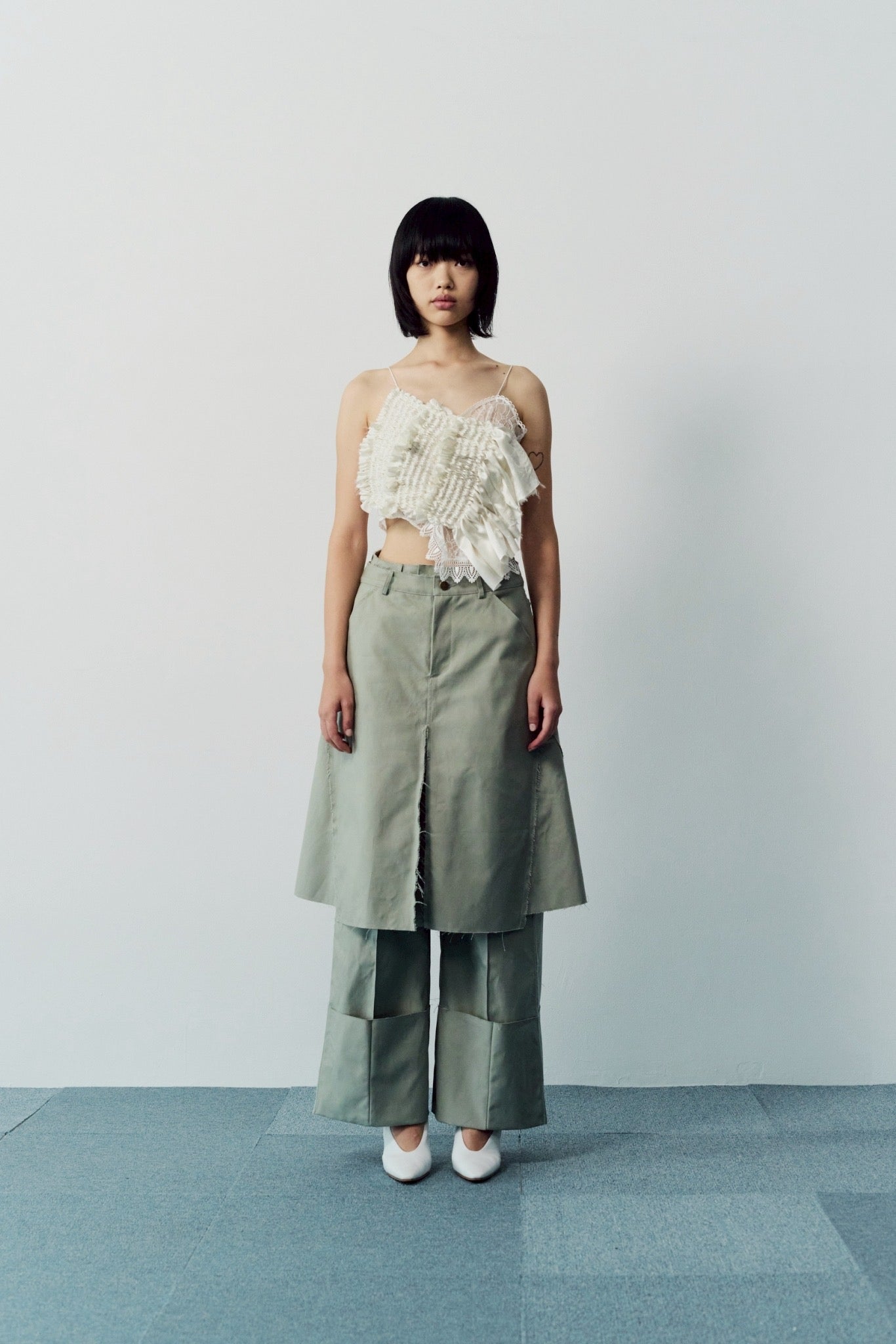 Hand pleats veil bustier - White