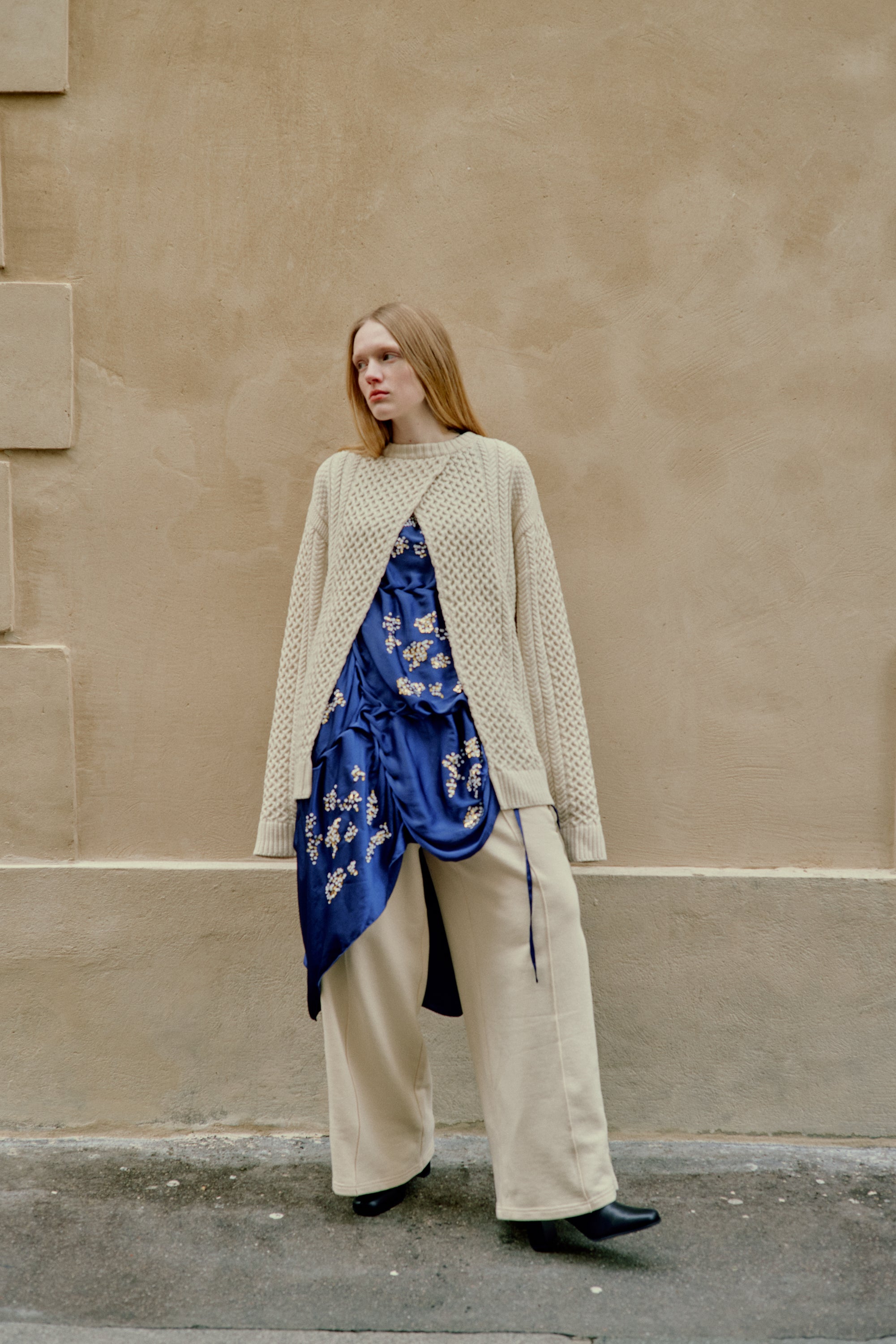 Back open aran knit - Ivory October delivery