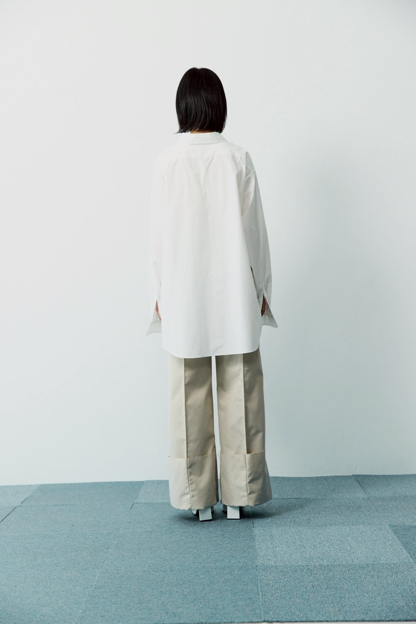 Wide-Leg Roll Pants - Beige