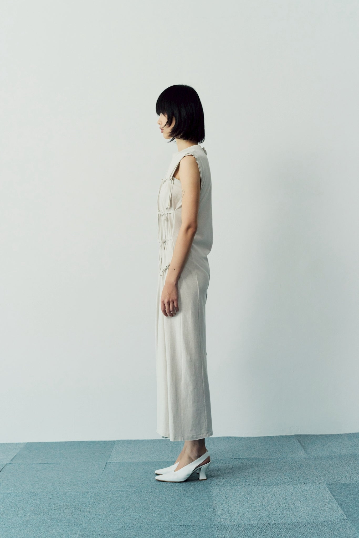 High slit cut dress - Beige