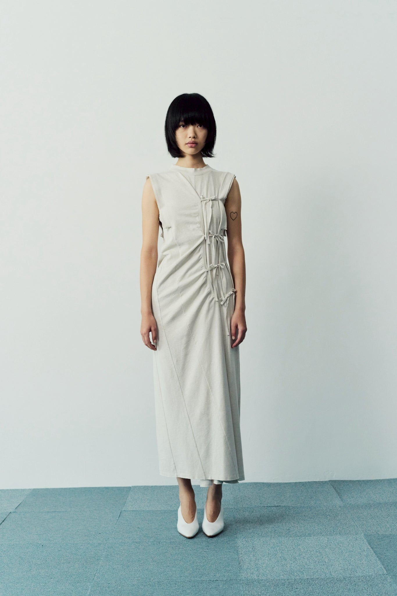 High slit cut dress - Beige