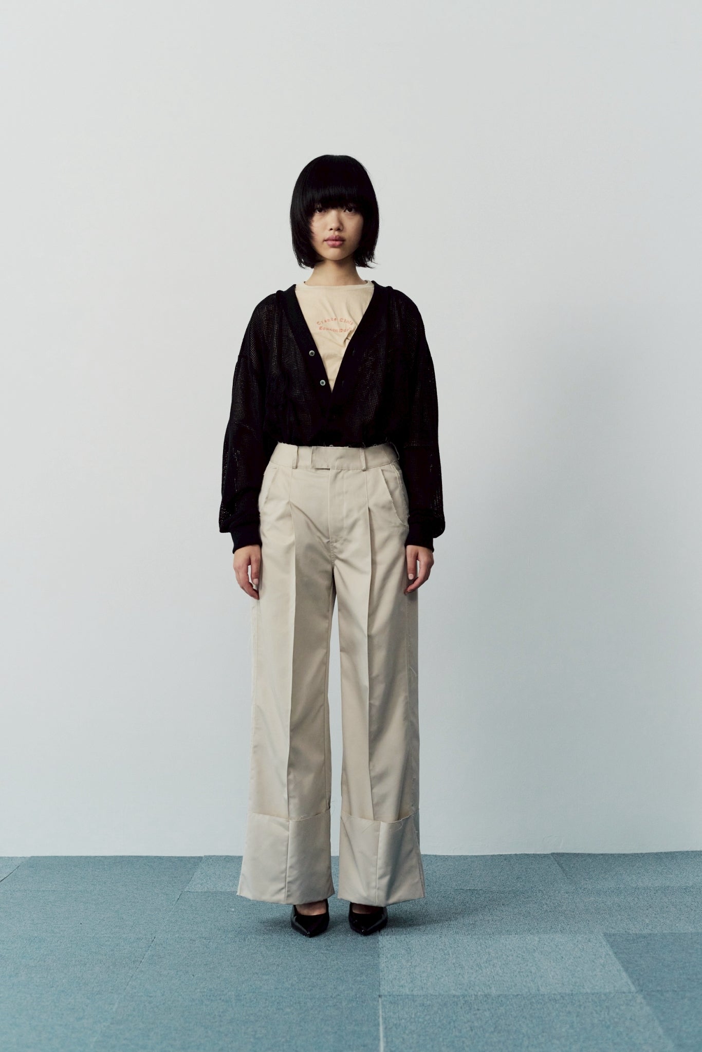 Wide-Leg Roll Pants - Beige