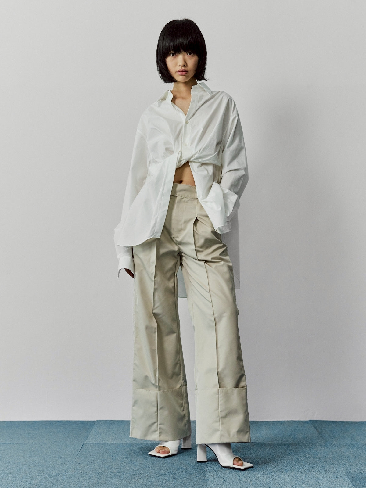 Wide-Leg Roll Pants - Beige