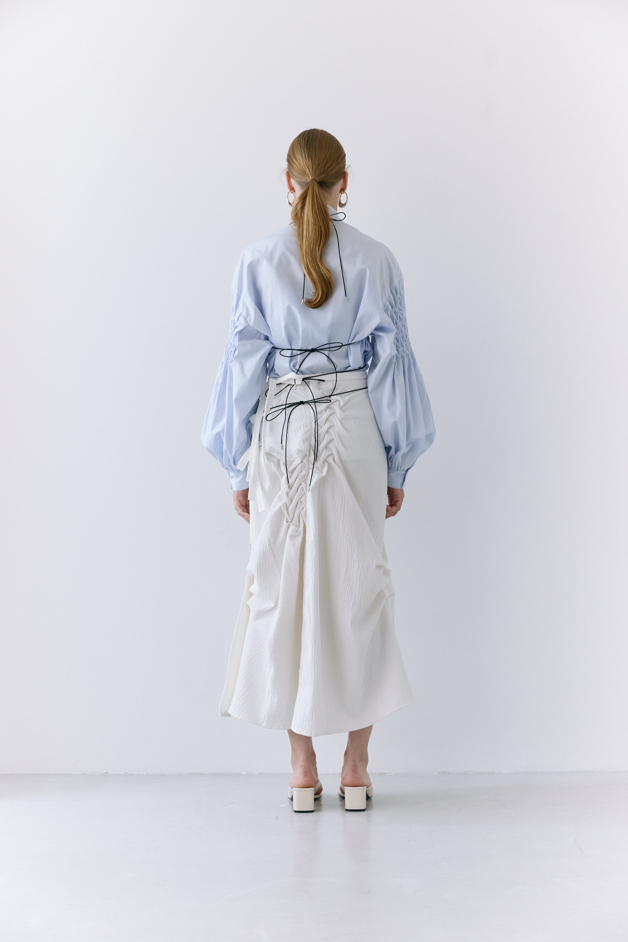 Smocking sleeve blouse - Blue