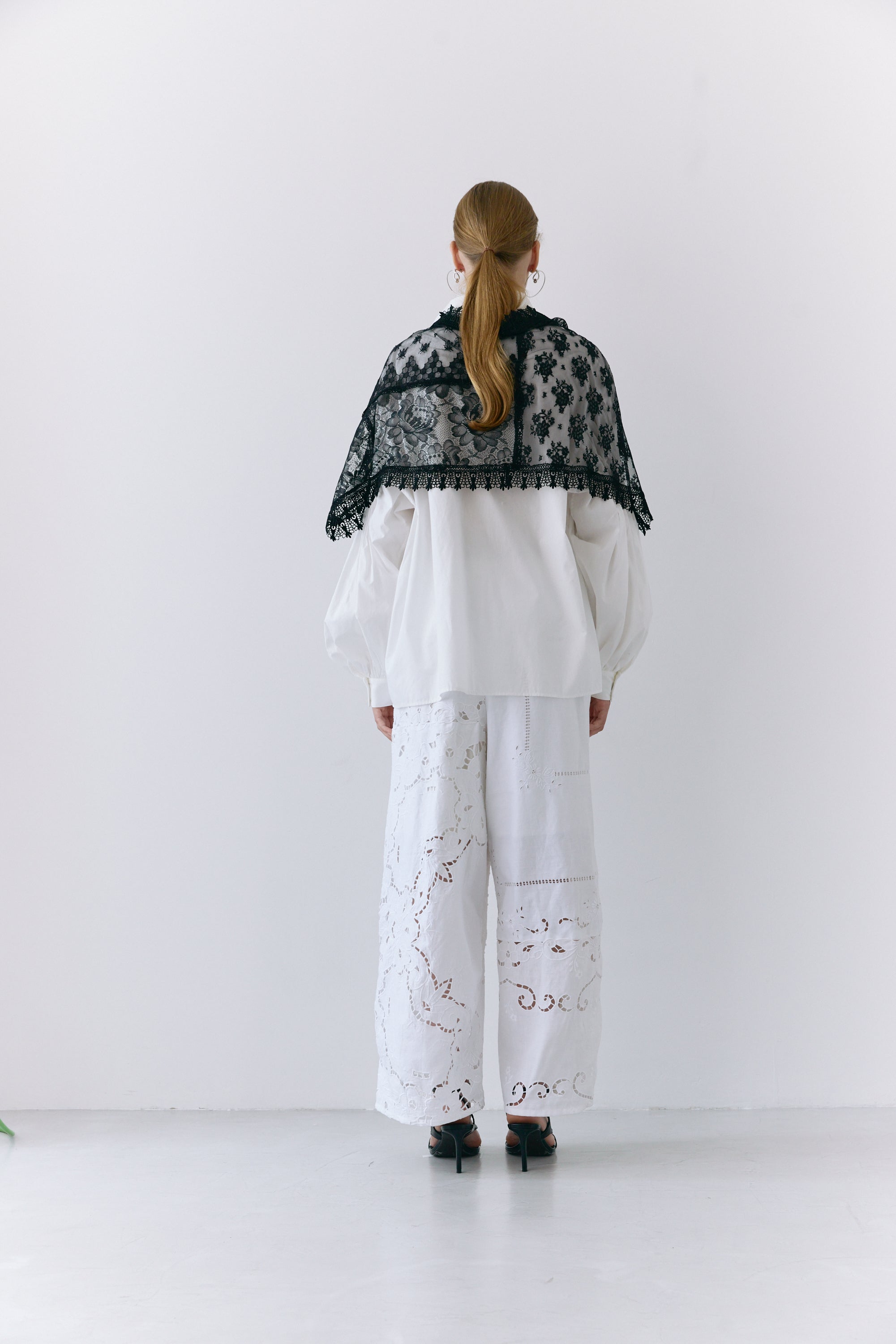 Smocking sleeve blouse - Off-white