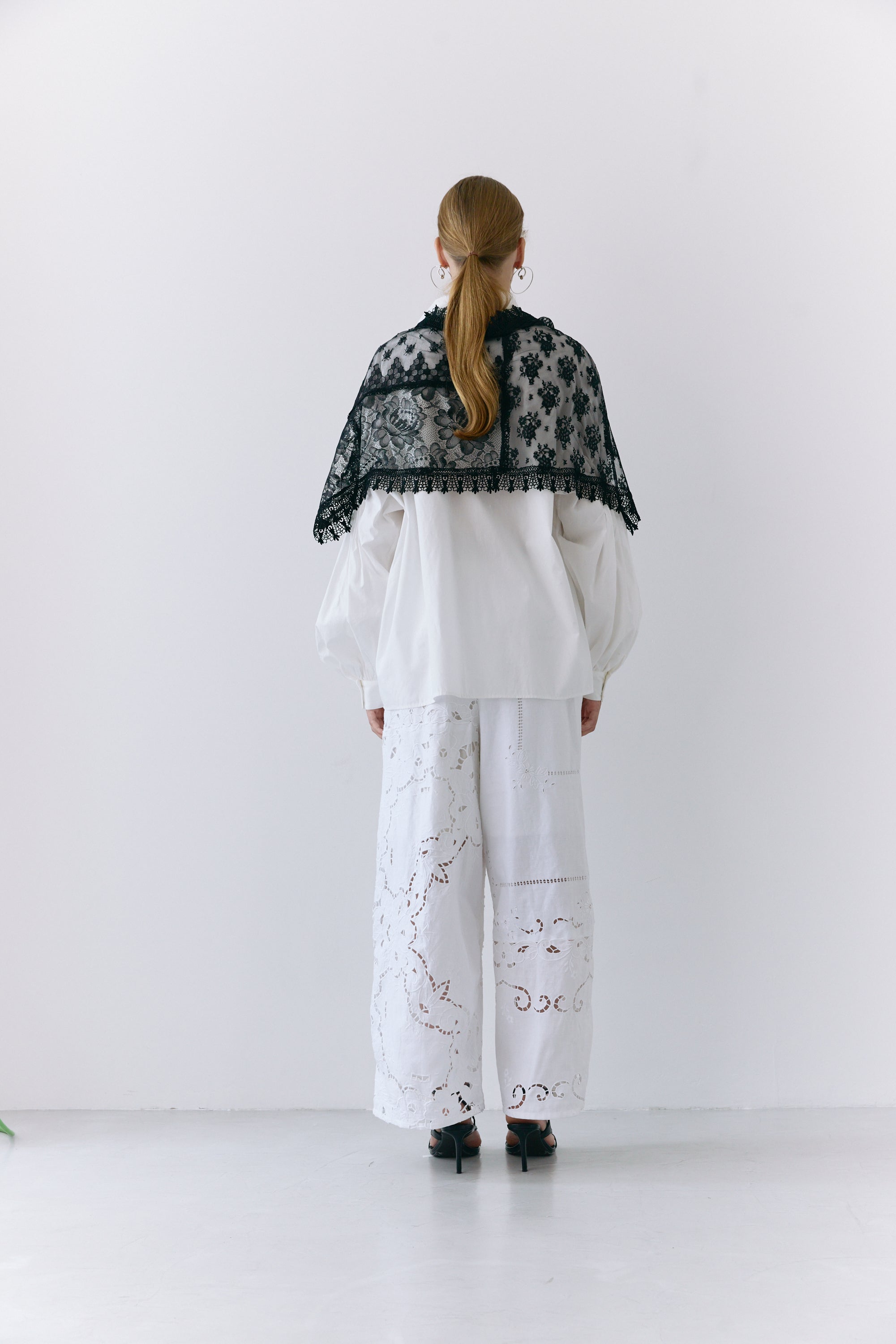 Satin line lace patchwork pants - Off-white