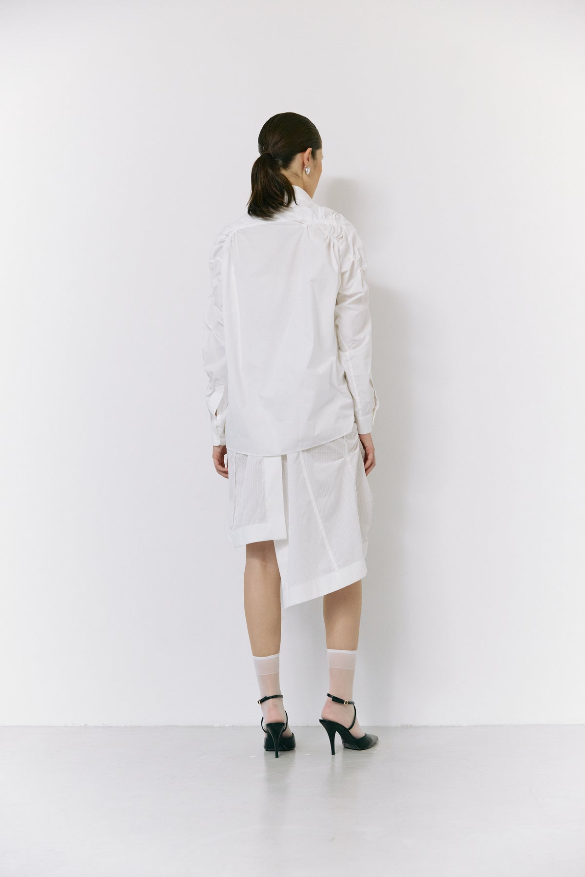 Drape deformation shirt - Off-white
