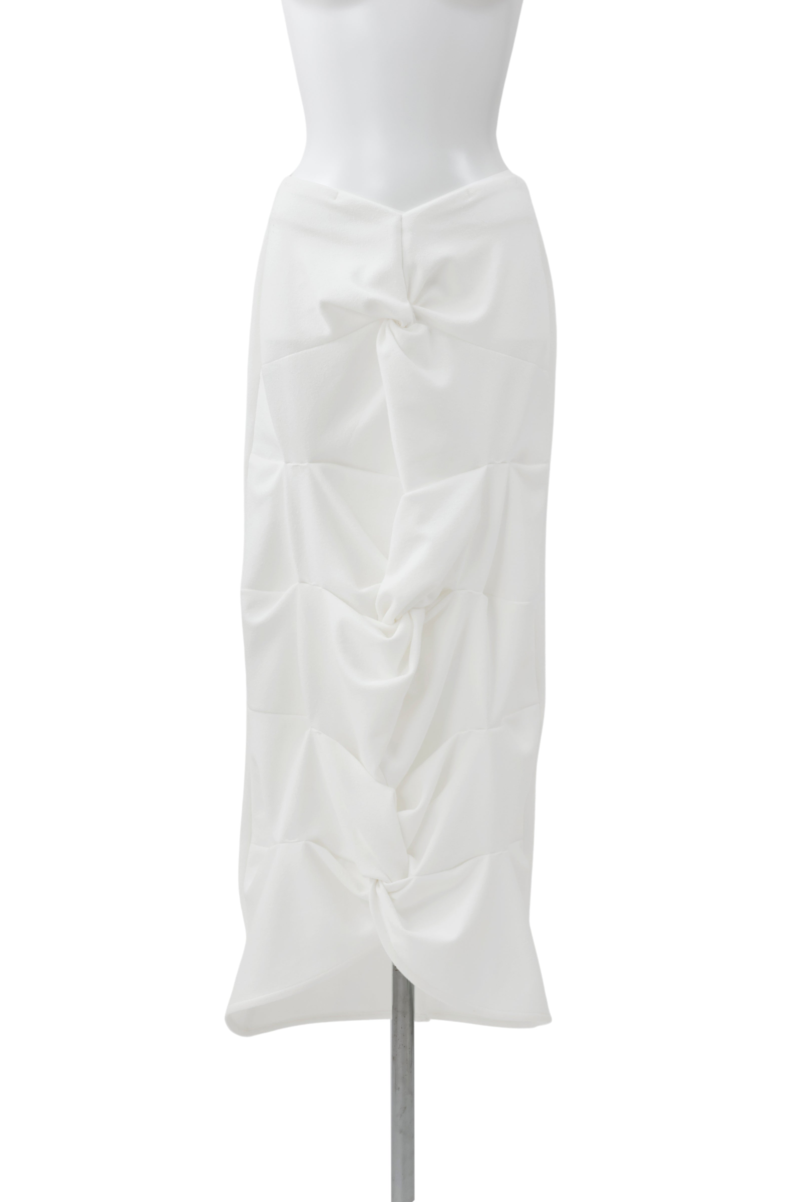 Design twist long skirt - White