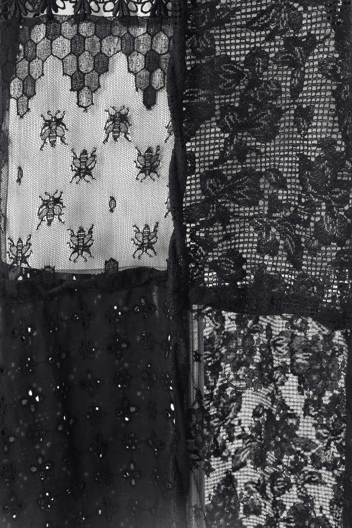 Twist edge lace  apron - Black