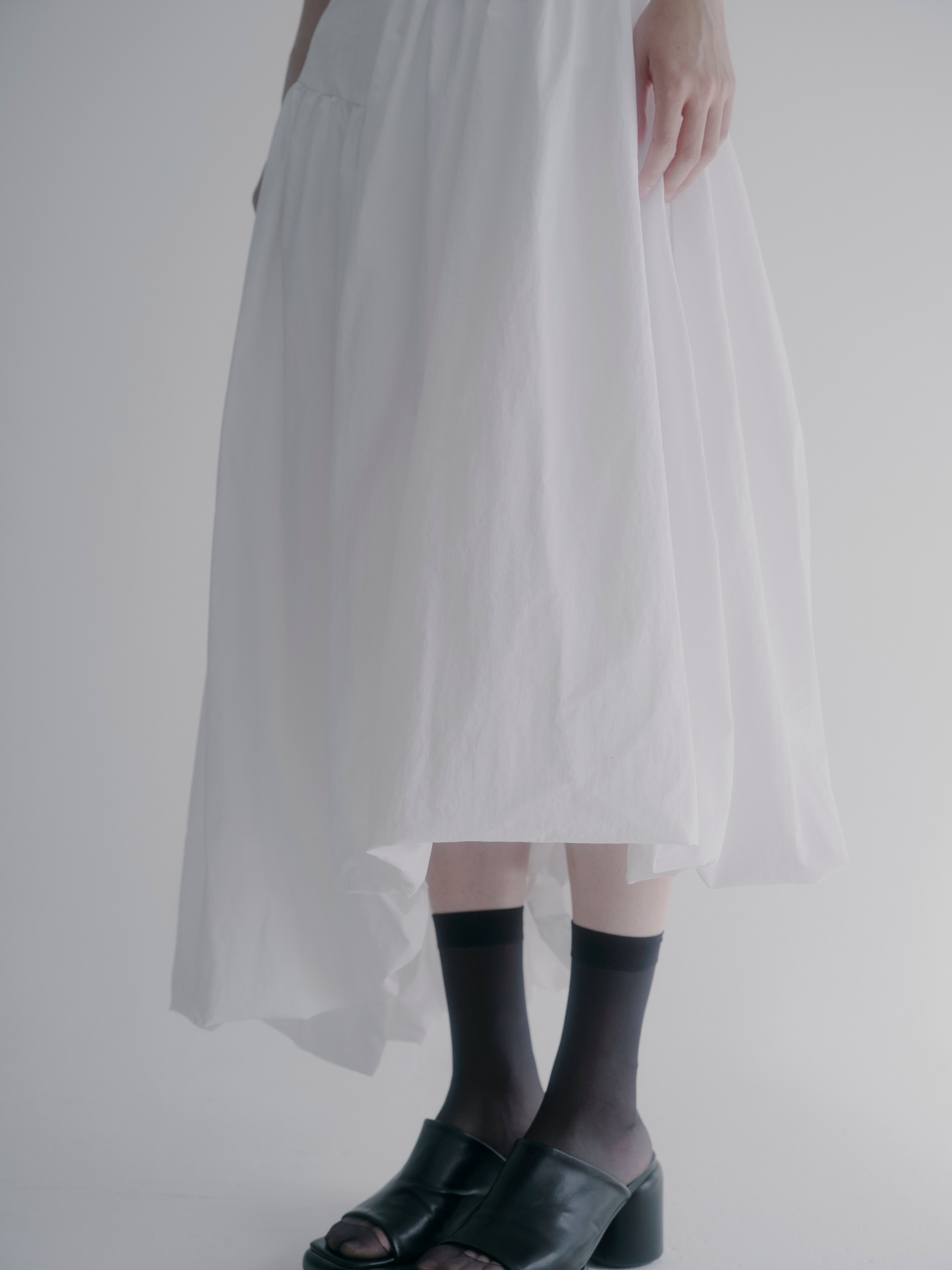 Asymmetry balloon skirt - White