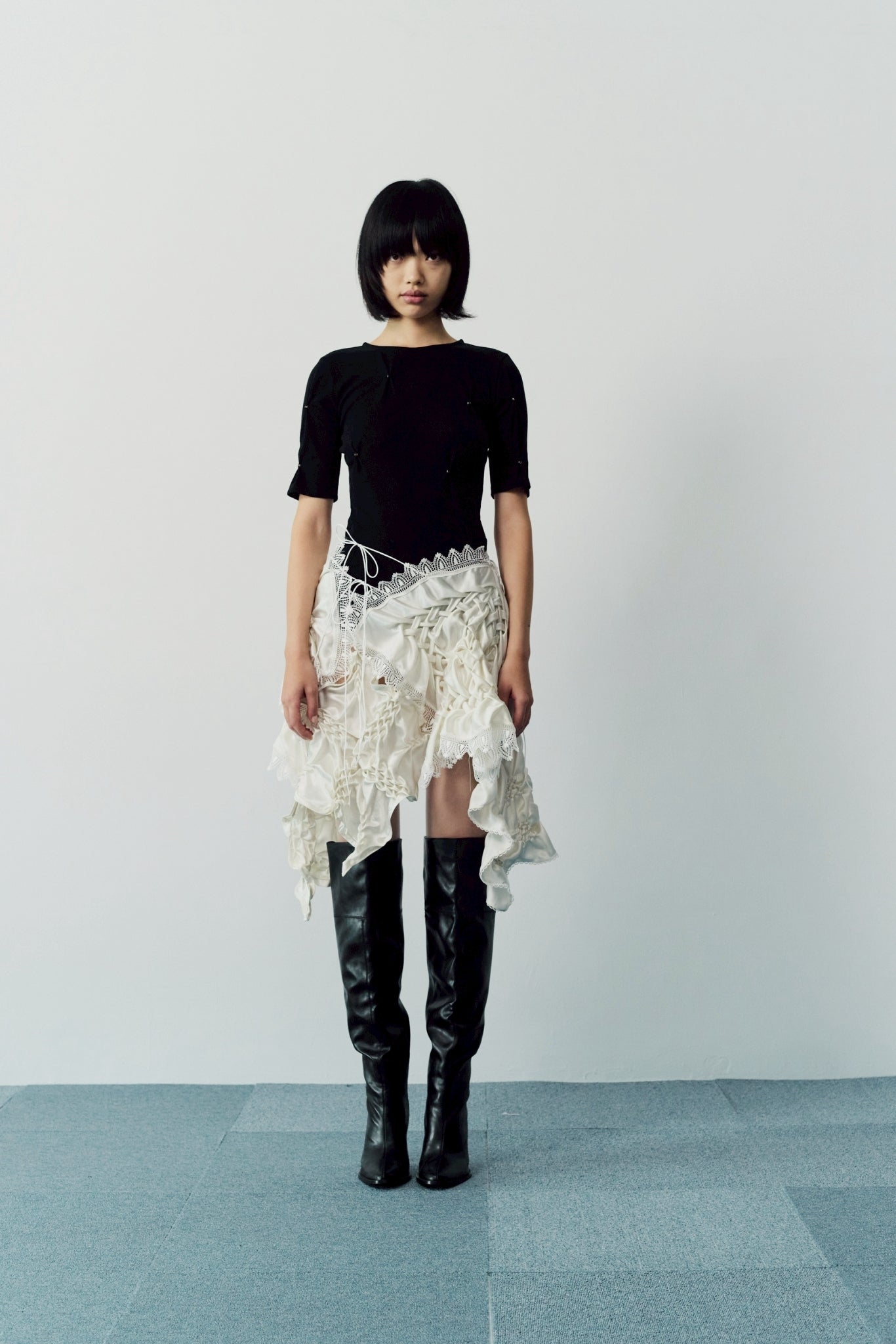 Pic tuck cut pullover - Black