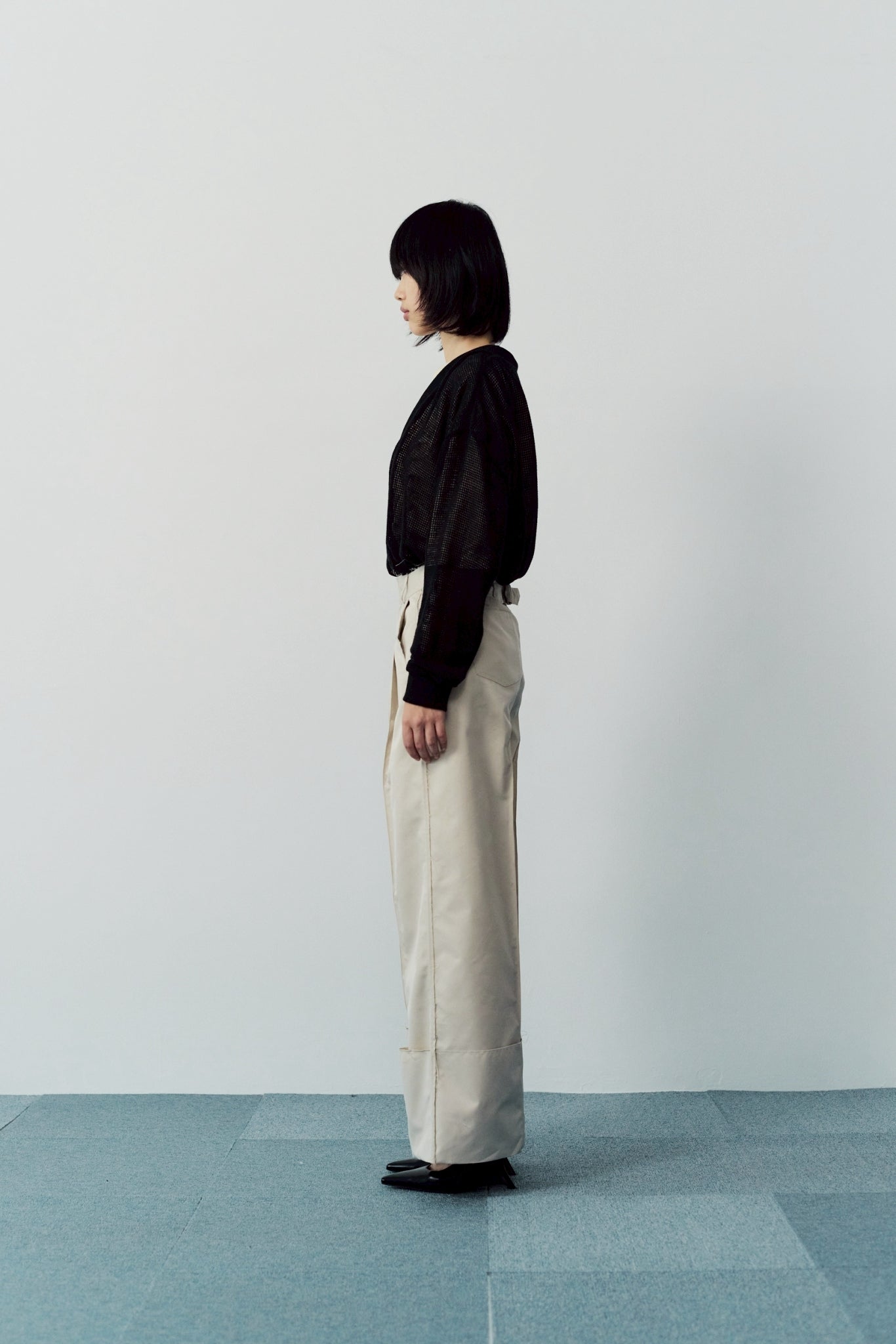 Wide-Leg Roll Pants - Beige